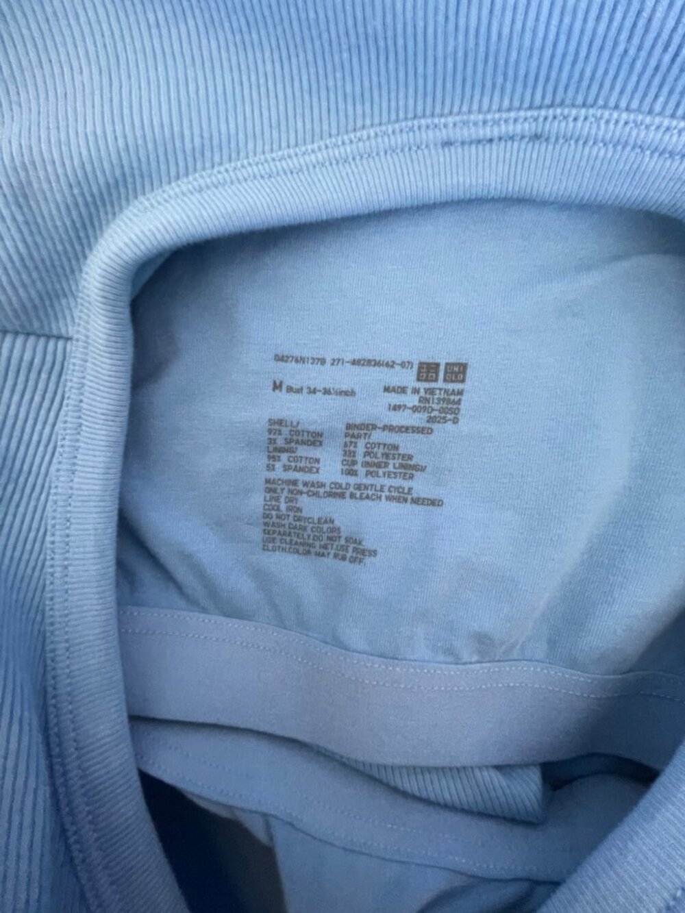 Uniqlo Built In Bra Top - Picture 5 of 5